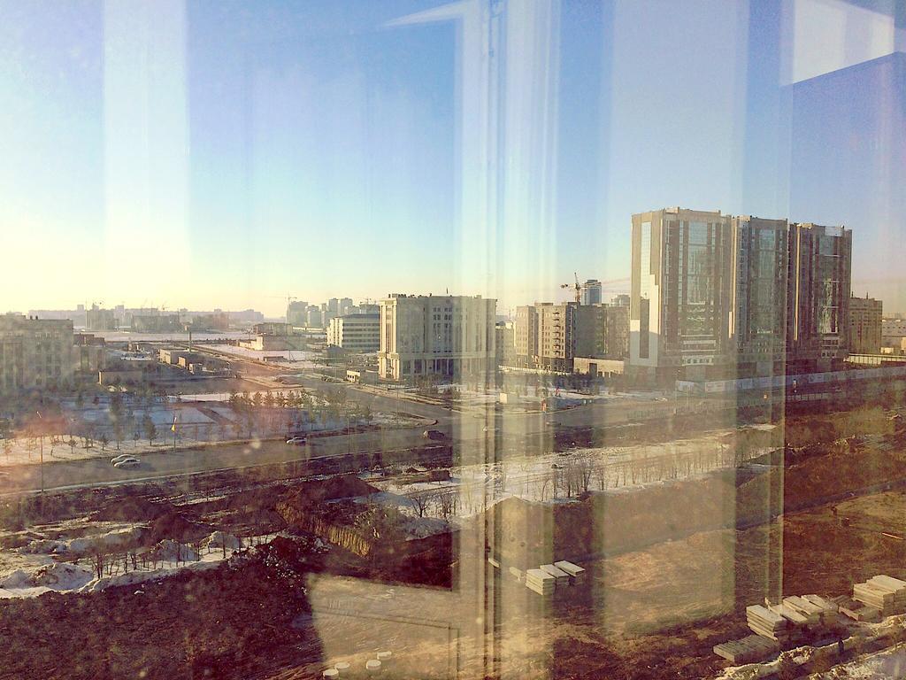 אסטנה Sky Infinity Apartment מראה חיצוני תמונה